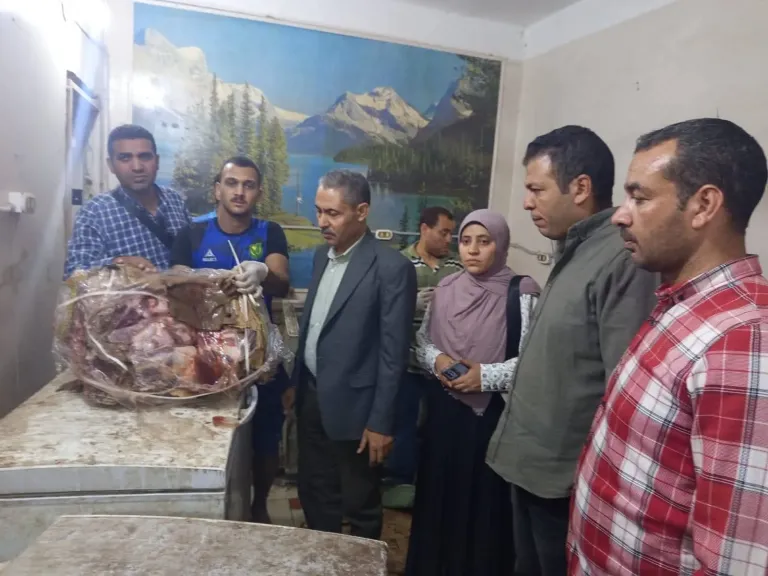 محافظ أسيوط: تحرير 2330 محضرًا تموينيًا وضبط كميات كبيرة من السلع المخالفة