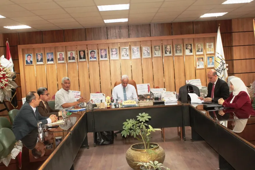 جامعة أسيوط تستعرض خطة التعبئة العامة والاستعداد للكوارث والأزمات للعام