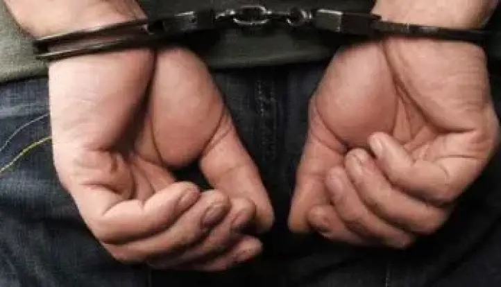 عاطل ينهى حياة ابنة زوجته فى أبو النمرس