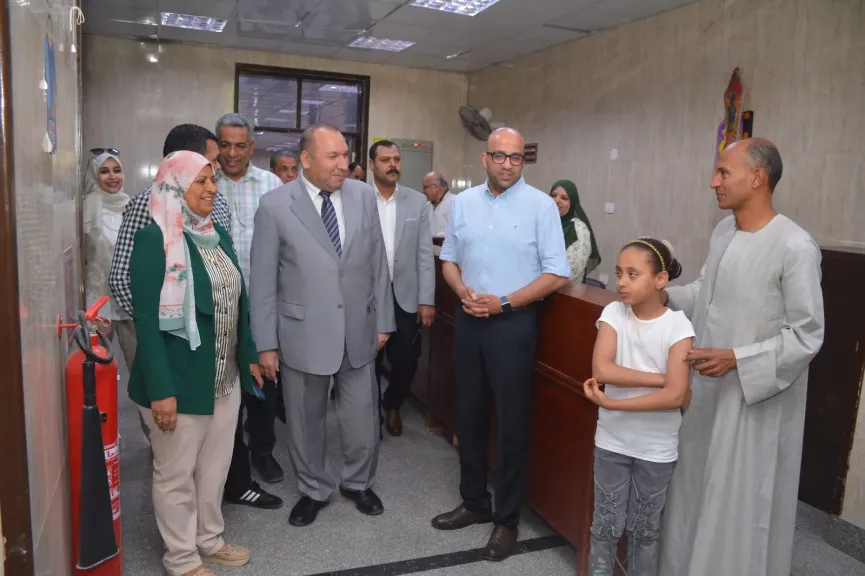 من مستشفى طب الأسنان بجامعة أسيوط.. رئيس الجامعة الأهلية: التوسع في التدريب