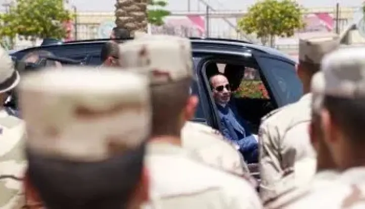 الرئيس السيسى يتفقد مقر القيادة الاستراتيجية بالعاصمة الجديدة.. صور وفيديو
