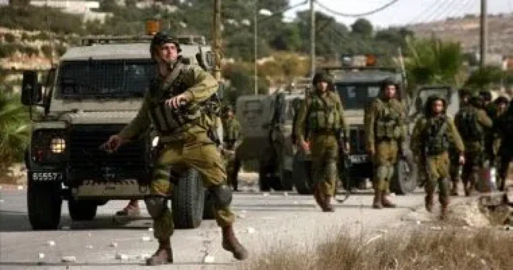الاحتلال الإسرائيلى يقتحم بلدة فلسطينية وسط إطلاق الرصاص الحى