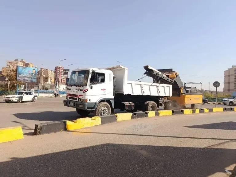 محافظ أسيوط: حملات مكثفة للنظافة ورفع المخلفات بشوارع وميادين حي شرق