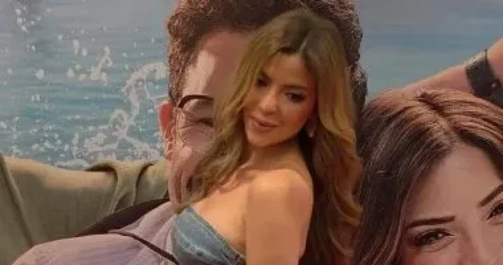 أحمد داود يحتفل بعرض فيلم الكراش وزوجته علا رشدي تدعمه