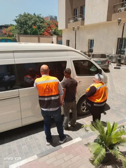 ”التضامن” و”صندوق مكافحة الإدمان” ينقذان شاباً بلا مأوى من شوارع المعصرة ويبدآن علاجه مجاناً من إدمان الحشيش