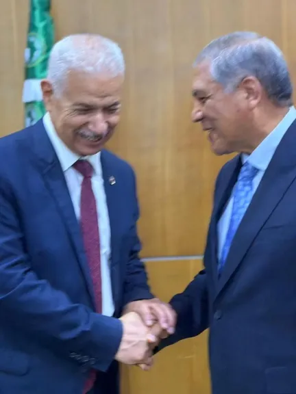 النائب عفت السادات يلتقي وزير التجارة التونسي لبحث تعزيز التعاون الاقتصادي وفتح أسواق إفريقية جديدة أمام الصادرات المصرية