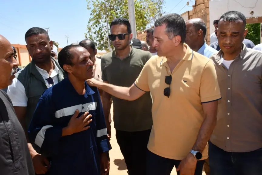محافظ أسوان يتفقد قرية بشاير الخير | صور