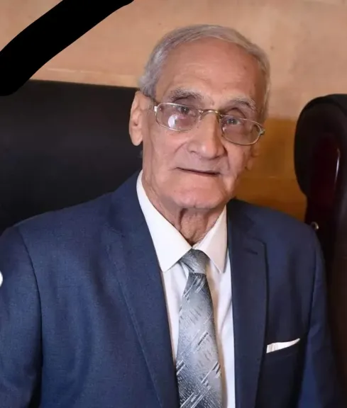 رامى رشاد ينعى الأب الروحى سالم رشاد