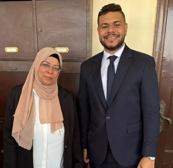 من ملاعب العالم إلى قاعات العلم.. سيف الدين عصام يتخرج من الترجمة الفورية بجامعة العاصمة
