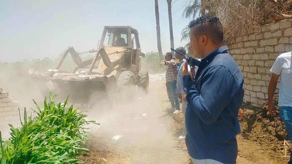 محافظ أسيوط: إزالة 34 حالة تعدي ومخالفة بناء خلال المرحلة الثانية من الموجة