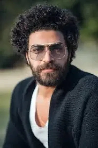 محمد وزيرى يطلق «هيلا بيلا» بداية لمشروع موسيقى عربى جديد