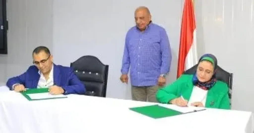 وزير الكهرباء يشهد توقيع عقد المنصة الرقمية بين نقل الكهرباء ونكسوس أنالاتيكا