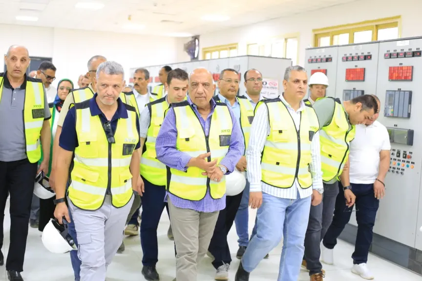 وزير الكهرباء يشهد توقيع عقد المنصة الرقمية للشبكة القومية لمجمع بنبان للطاقة الشمسية