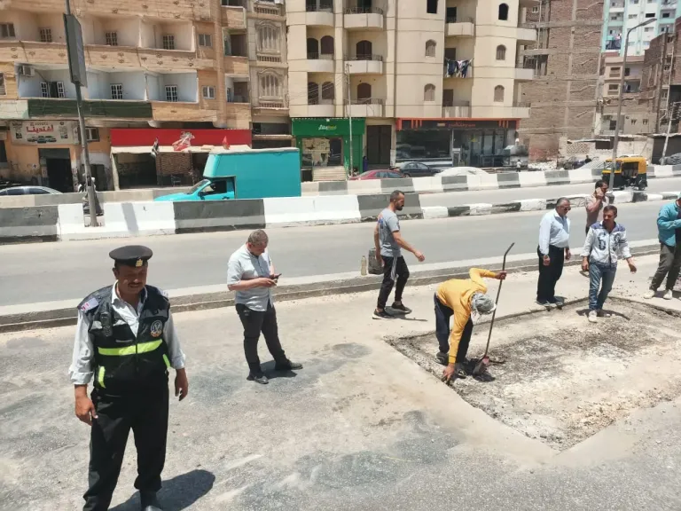 ‏محافظ الشرقية بإعادة رفع كفاءة الطريق بمنزل كوبري شرويدة بالزقازيق