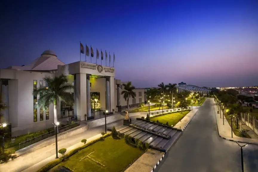 جامعة مصر للعلوم والتكنولوجيا تتوج بالمركز الثاني بين الجامعات الخاصة المصرية في تصنيف UNIRANKS العالمي وتواصل صعودها عربيا وإفريقيا ودوليا