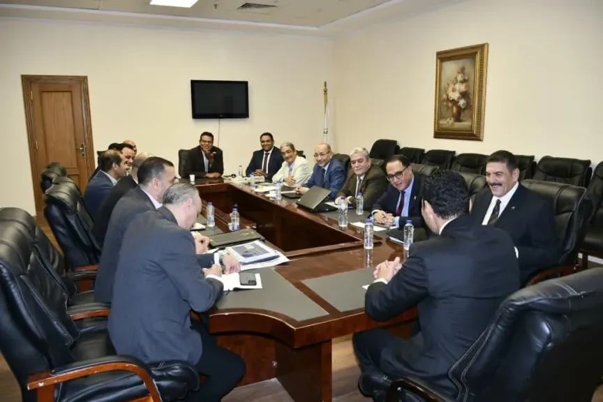 وزير الرياضة يلتقي الاتحادات الرياضية النوعية