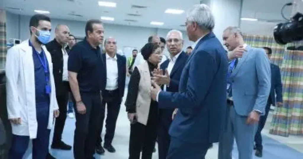 وزير الصحة يتفقد مستشفيي الكبد والجهاز الهضمي والثلاثي الجامعيين بالمنيا