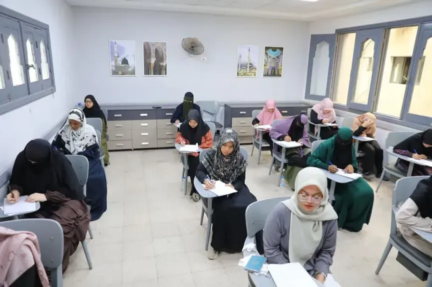 بدء لجنة مادة الأحياء بامتحان القسم العلمى للشهادة الثانوية الأزهرية