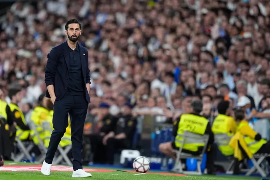 فولهام الإنجليزي يتفاوض مع ألفارو أربيلوا مدرب ريال مدريد السابق