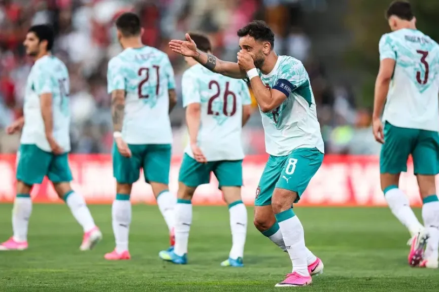 لاعبو البرتغال يرتدون أساور تكريما لديوجو جوتا في كأس العالم