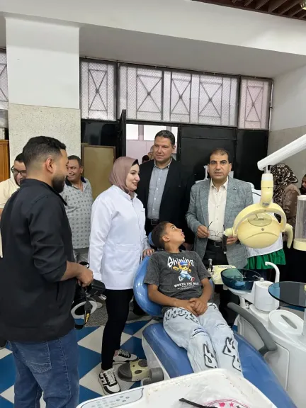 عميد طب الأسنان بأسيوط يتفقد العيادات الخارجية ويطمئن على مستوى الخدمات العلاجية