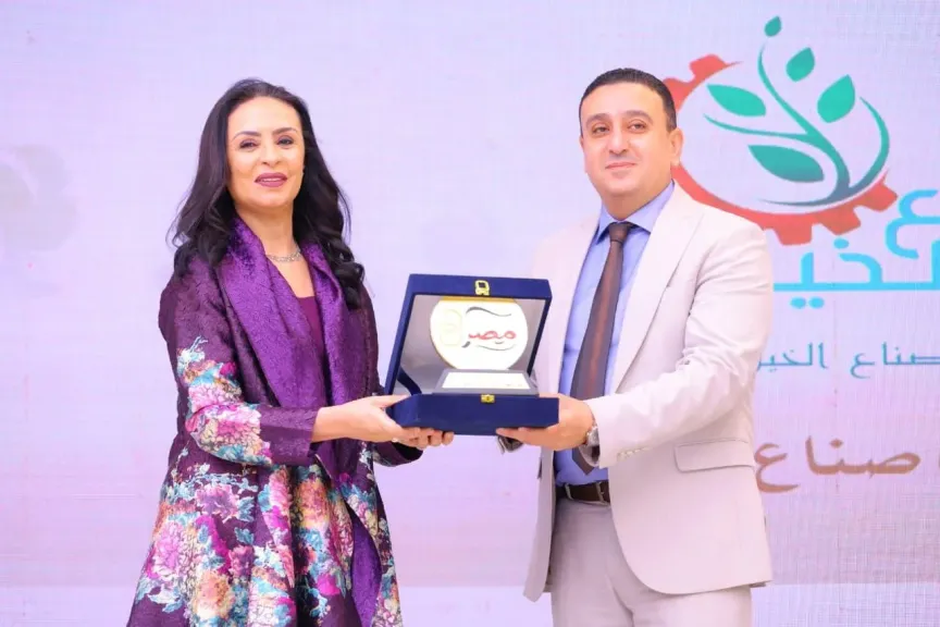 وزيرة التضامن تكرم صناع الخير لجهودها في مبادرة «فرحة مصر» لدعم زواج الشباب