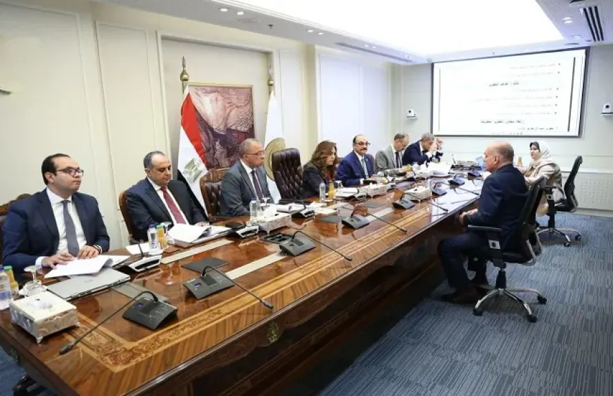 اللجنة العليا للقيادات بوزارة التنمية المحلية والبيئة تواصل المقابلات الشخصية للمتقدمين للوظائف القيادية