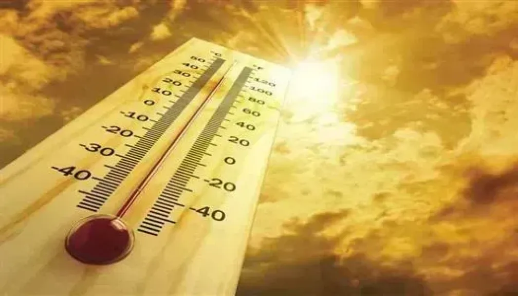 الطقس غدا.. أجواء حارة رطبة وتحذيرات من أتربة والعظمى بالقاهرة 34 درجة