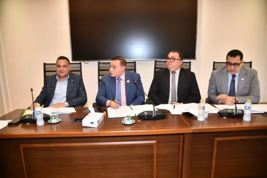 النائب محمود طاهر يطالب بالإسراع في حل مشكلات مياه الشرب والصرف الصحى