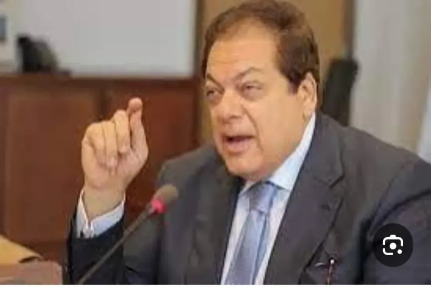 محمد أبو العينين: الأزمات والحروب يجب أن تتحول إلى فرص استثمارية تدعم مكانة مصر كمركز إقليمي للطاقة واللوجستيات