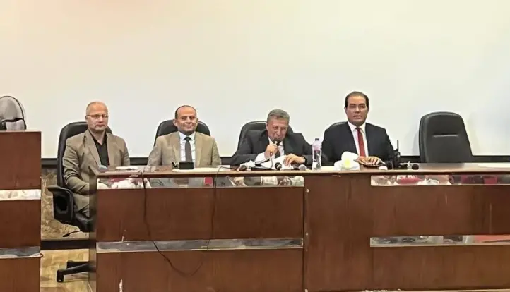 الديب يعقد اجتماعًا موسعًا بالقيادات التعليمية بالبحيرة قبل إنطلاق امتحانات الثانوية العامة