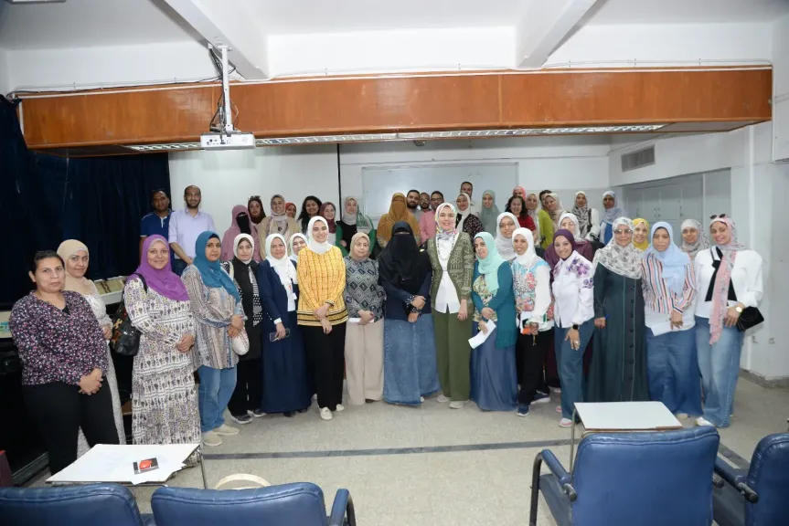 المستشفى الرئيسي بجامعة أسيوط ينظم ورشة العمل حول أساسيات ومفاهيم جودة