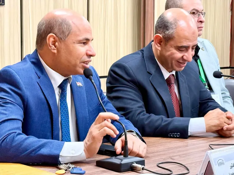 كلية التربية تنظم ندوة تثقيفية للسلامة المهنية وتنفذ نموذج لتجربة إخلاء الكلية