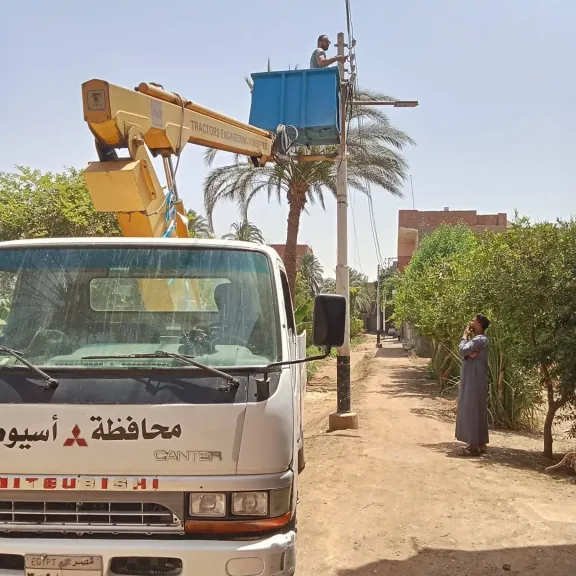 محافظ أسيوط: استمرار أعمال رفع كفاءة منظومة الإنارة العامة بشوارع مدينة صدفا