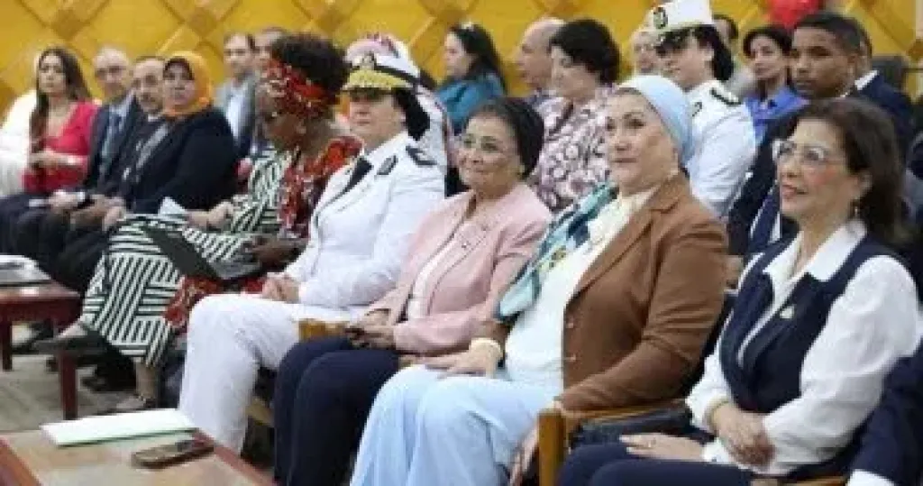 نائب وزير الصحة تشارك فى ندوة تحت عنوان ”الأسرة البديلة”