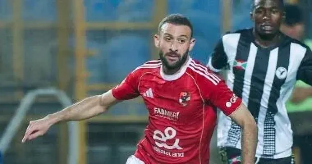 الأهلي يستقر على قيد عمر كمال في قائمة الموسم الجديد