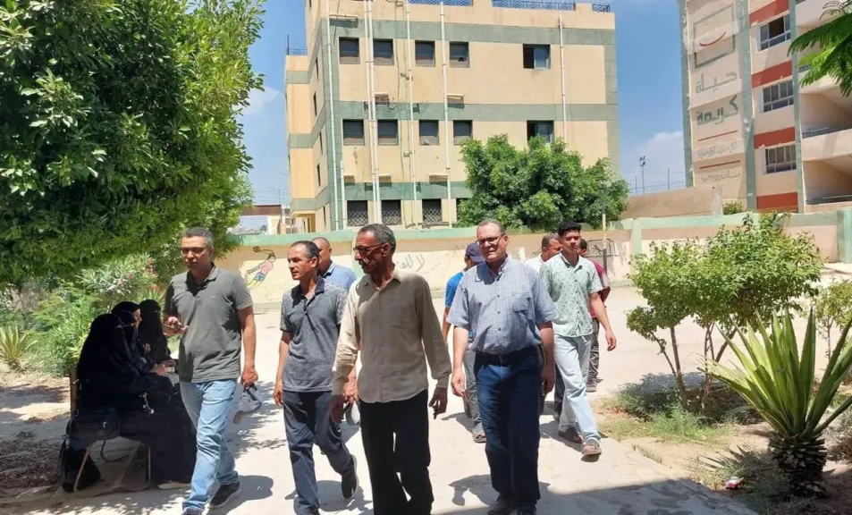 حجاج يتفقد مدرسة سيدي غازي لمتابعة جاهزيتها لامتحانات الثانوية العامة