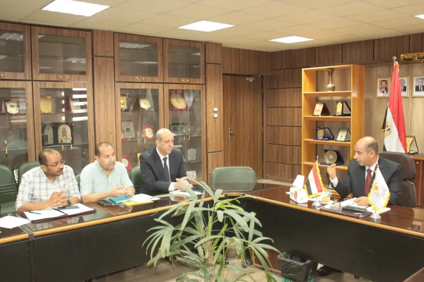 جامعة أسيوط تعقد اجتماع مجلس إدارة مركز المؤتمرات ودار الضيافة لمتابعة
