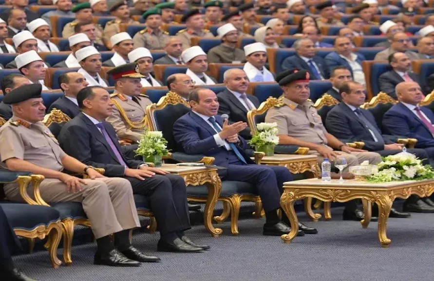 الرئيس السيسي يشهد حفل تخرج الدورة رقم (٣) لأئمة وزارة االأوقاف من الأكاديمية العسكرية المصرية