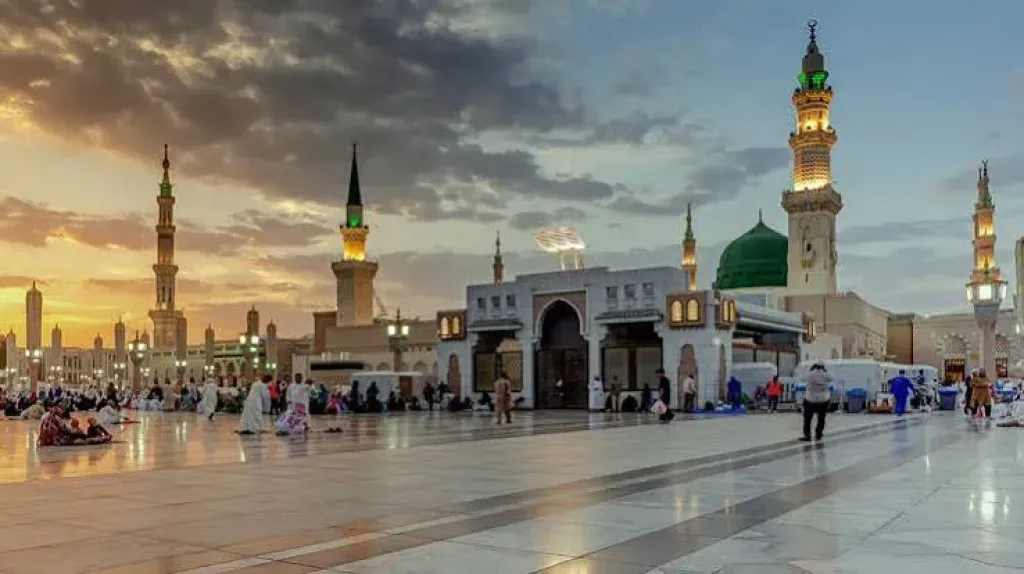 الهيئة العامة للعناية بشؤون الحرمين تتيح خدمة متابعة مسار السلام بالمسجد النبوي