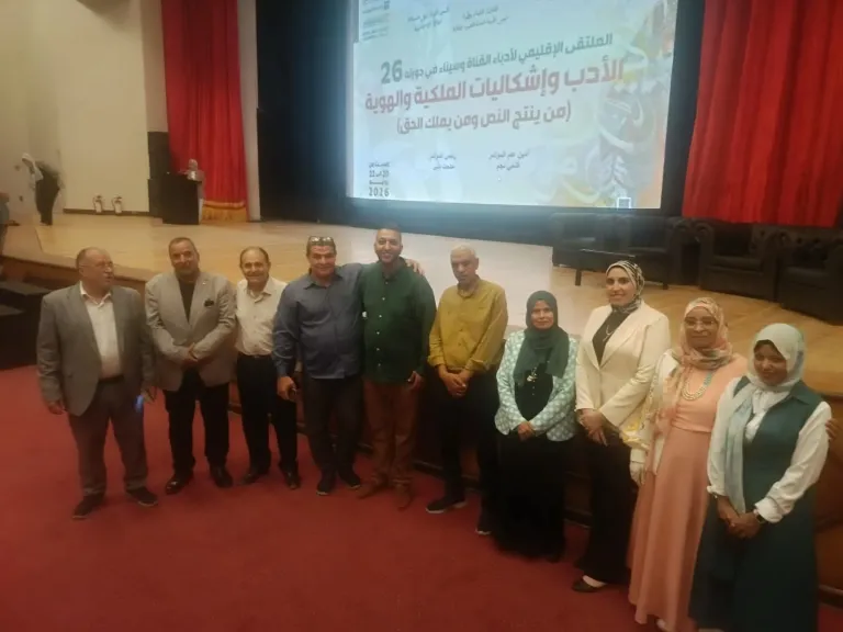 عبد الحميد كمال يطرح 12 مطلبًا أمام وزيرة الثقافة للنهوض بالخدمات الثقافية في السويس