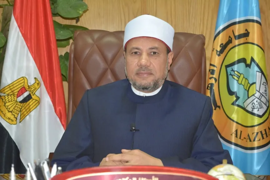 نائب رئيس جامعة الأزهر للوجه القبلي يهنئ الدكتور عبدالعال سيد عبدالعال لفوزه