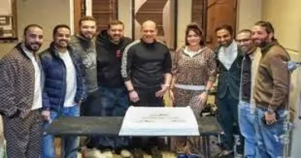 توقف تصوير «الفيل على الدرفيل» لأحمد فهمى وأسماء جلال.. اعرف التفاصيل