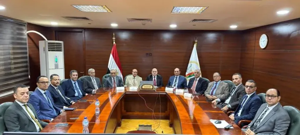 «تيسيرا على المواطنين».. رئيس النيابة الإدارية يفتتح 3 نيابات جديدة بالجيزة والسويس والبحيرة | صور