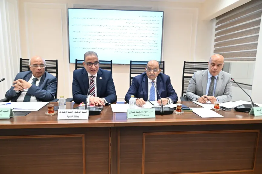 إيهاب منصور يحذر من ”طريق الموت” .. ومحافظ الجيزة: الطريق يضم منحنيات تهدد المواطنين