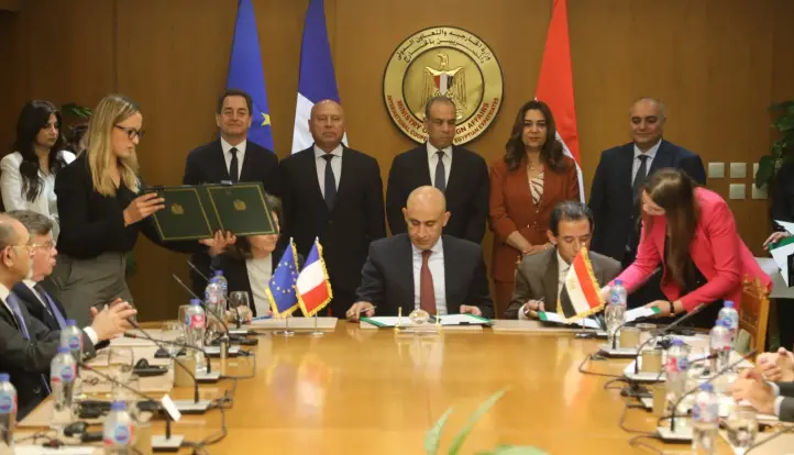 وزير النقل يوقع اتفاقيتين لإنشاء مدرستين للتكنولوجيا التطبيقية بحضور 3 وزراء
