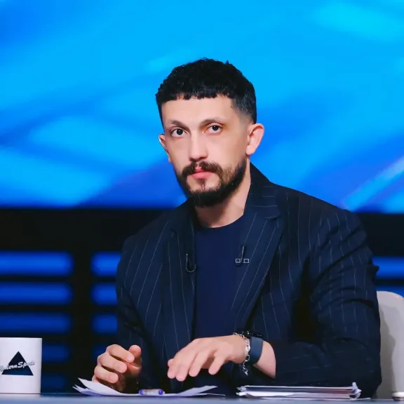 أمير هشام: الأهلي وافق على عرض الرياض السعودي لشراء عقد تريزيجيه