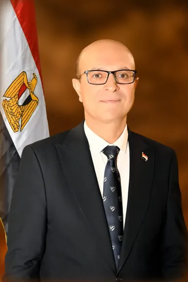 الدكتور المنشاوي يصدر قرارات بتكليف وتجديد تكليف عدد من القيادات الجامعية