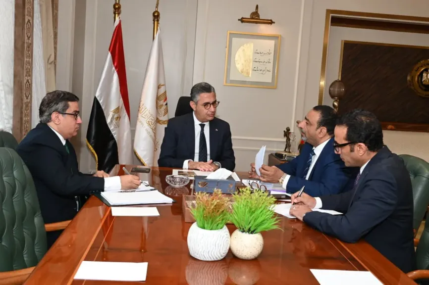 شريف فاروق يبحث تطوير منظومة المطاحن وتعميم الخصم المباشر