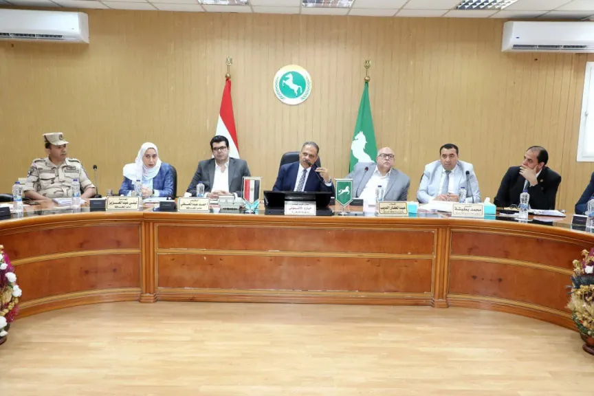 محافظ الشرقية يترأس اجتماع المجلس التنفيذي ويهنئ الرئيس السيسي بالعام الهجري الجديد والذكرى الـ13 لثورة 30 يونيو